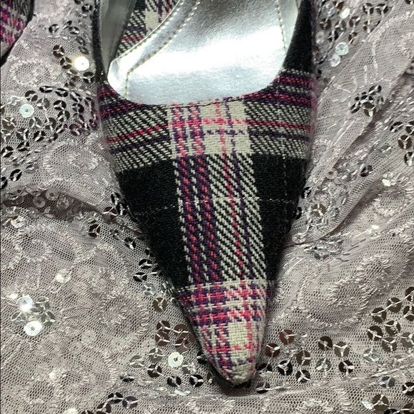 Rampage Heels - Picture 3 of 8